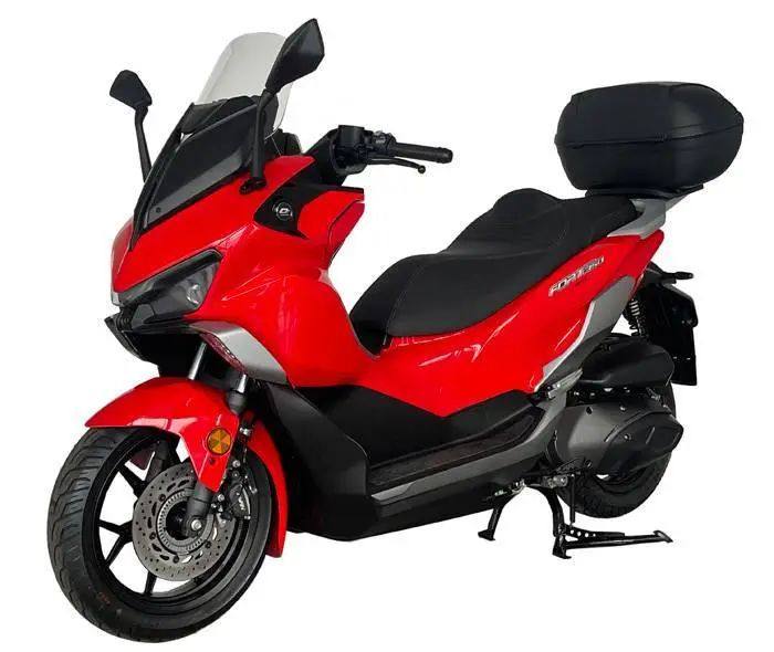 QJMOTOR 鸿350ADV 亮相,但好像有点不太受待见!