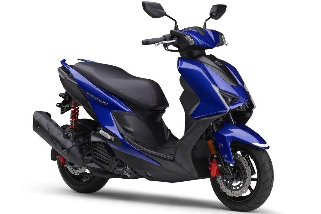 “弯道神车”再进化!2026款雅马哈Cygnus X劲战发布:标配TCS,车架刚性暴增19%