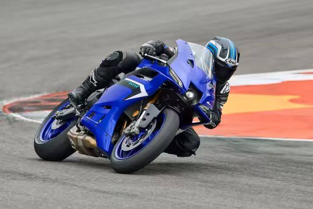 2025雅马哈YZF-R9 详解