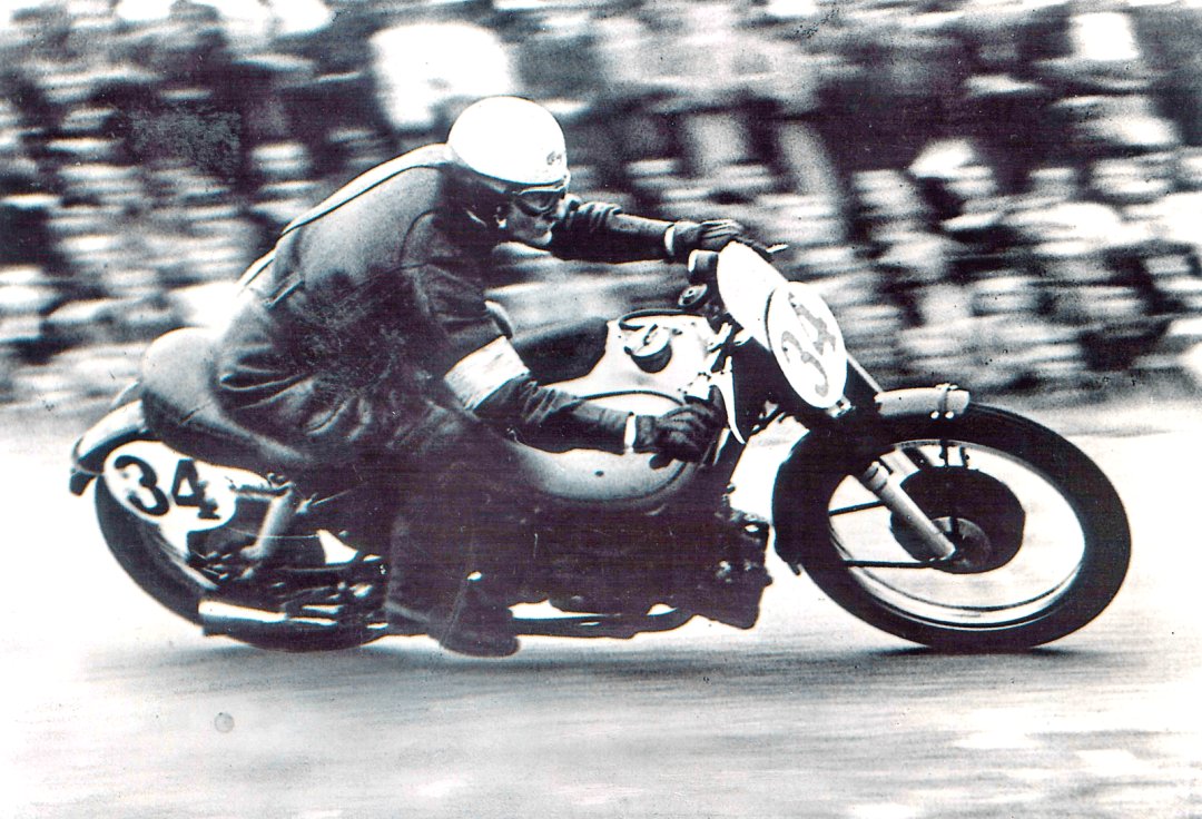 欲引领技术方向，FIM GP 世界锦标赛从 1949 到 2027 规则的演变
