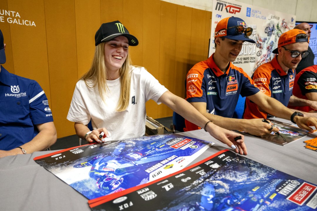 写真集：WMX 女子世界越野锦标赛美女车手杜鲁宁