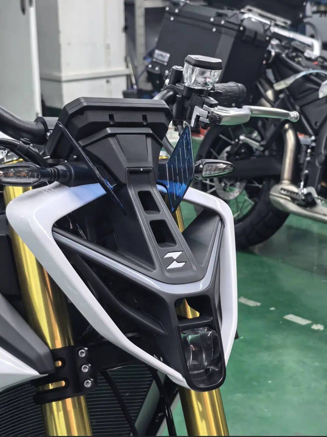 国产KTM?张雪ZX-820R街车曝光