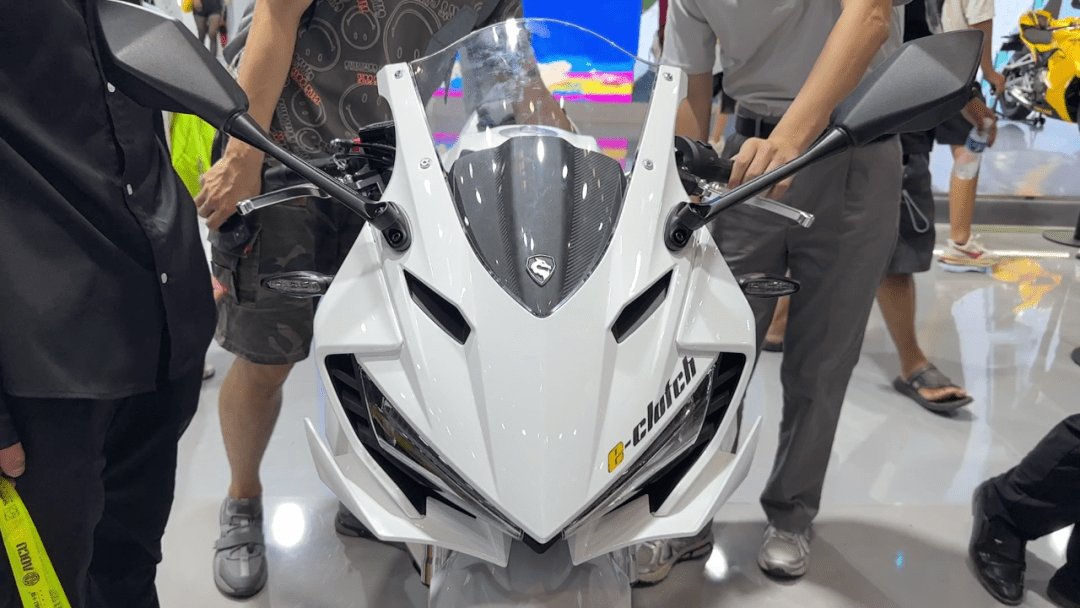 国产首款搭载电子离合器的摩托车，赛科龙RC401 E-Clutch版车型解读
