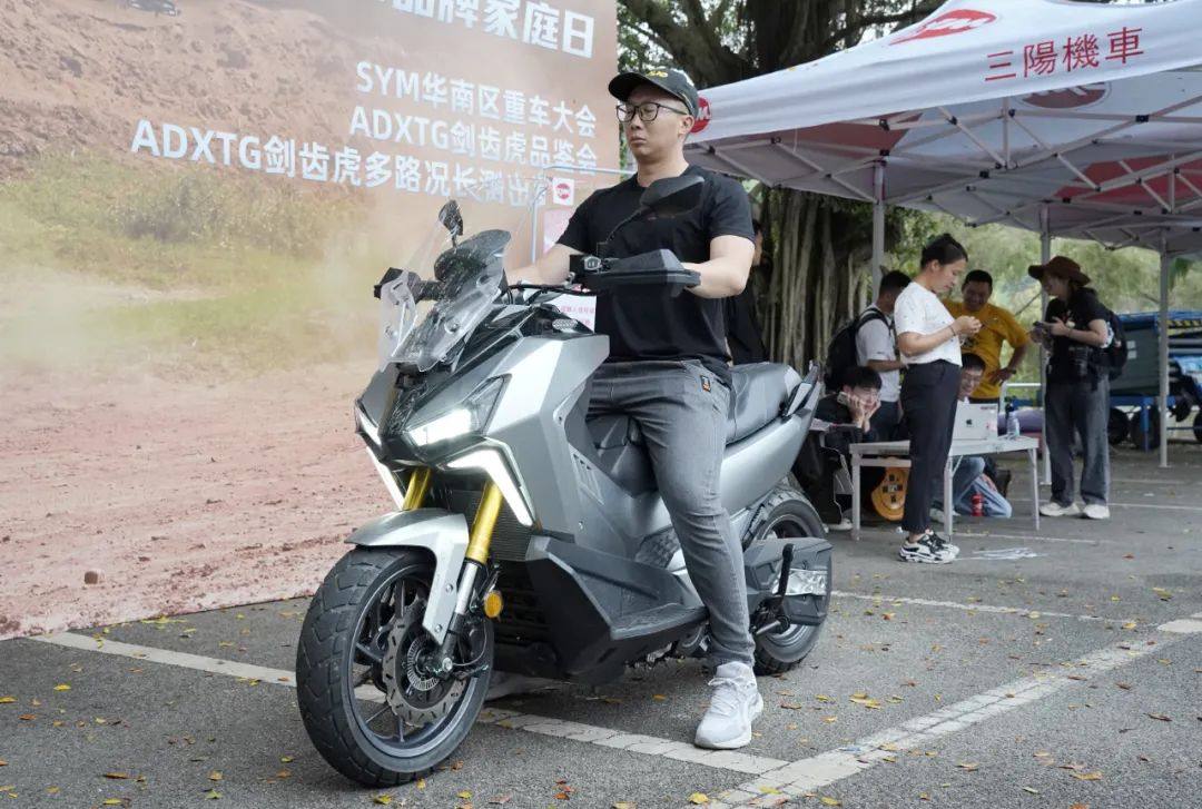 三阳全新ADV踏板剑齿虎400&SHEX125平踏高清图赏，文末有彩蛋！