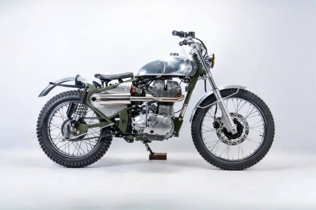 每个帝国400车主心里，都有一台皇家恩菲尔德：classic 500 scrambler风格改装 | 每日一车
