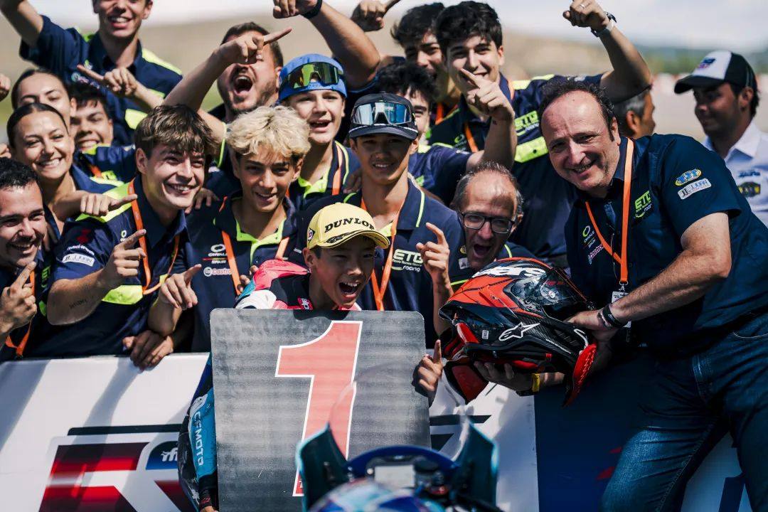 CFMOTO天才计划车手孙圣博MOTO4夺冠