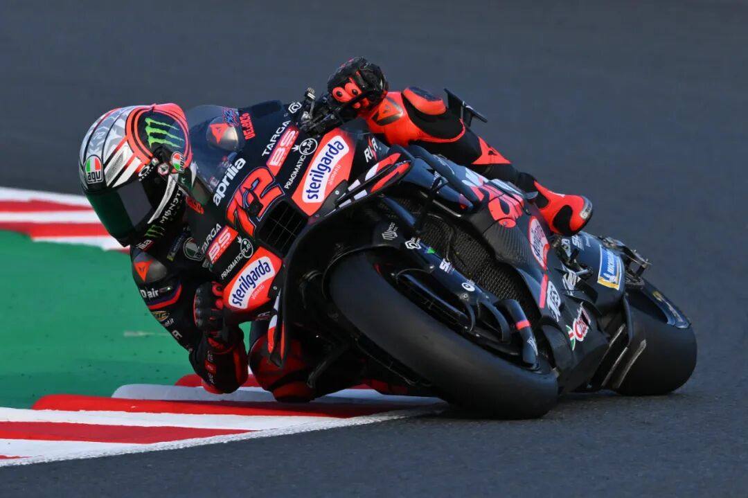 日本站周五战报:低开高走,贝塞奇两度摔车后拿下练习赛头名!小小马未能直通Q2!