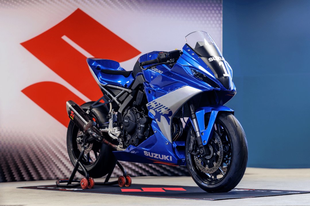 赛道规格的 Suzuki GSX-8R