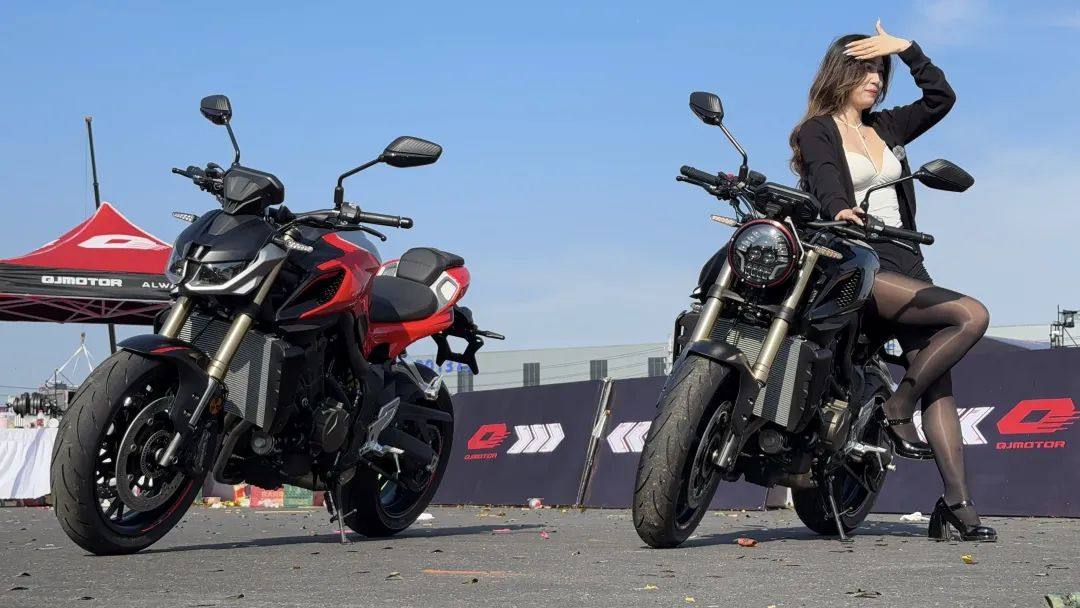 34999元，QJ追600RS，中排量四缸百匹街车！