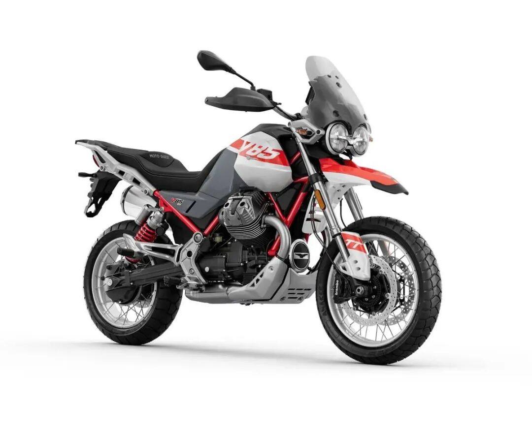 “永恒之火”撞上“远山的呼唤”!2026款Moto Guzzi V85TT系列双色齐发