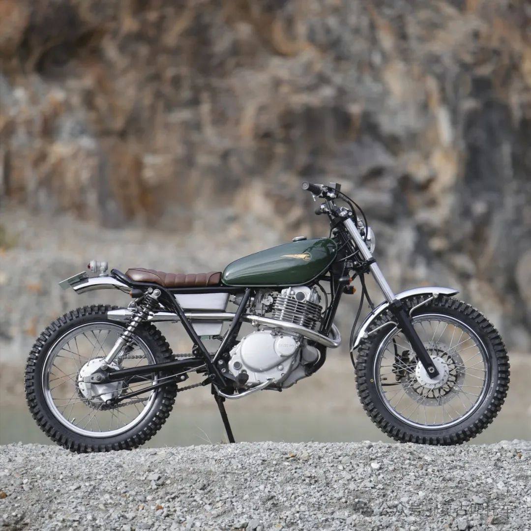 这才是人们想要的复古 Suzuki ST250 | 每日一车