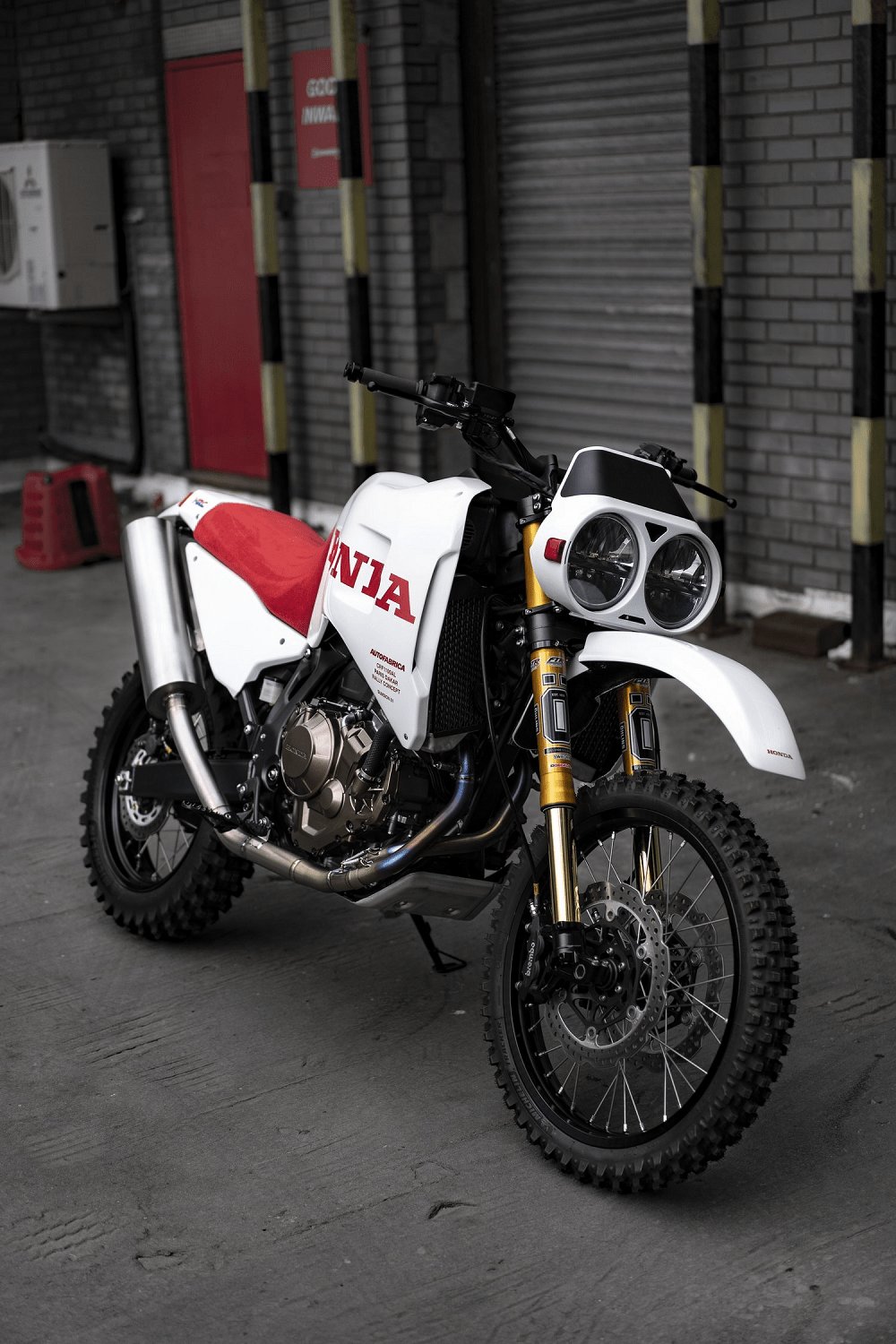 1980年代造型和现代电控完美结合。Honda 非双CRF1100L 改装