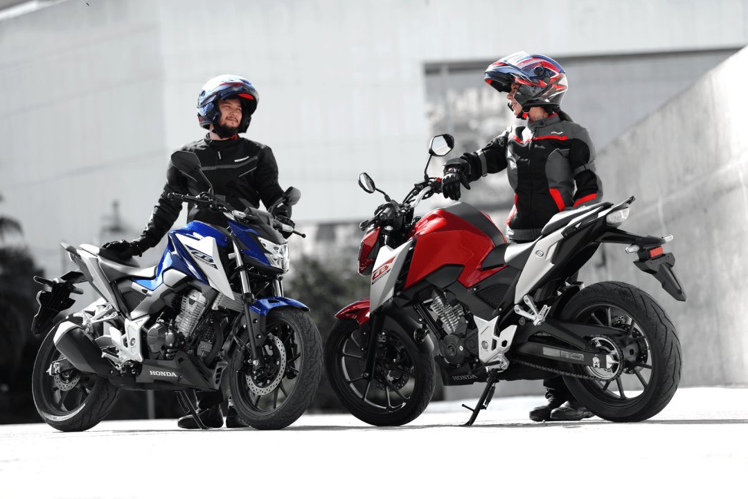 本田海外发布新款双燃料街车——CB300F，外观更战斗，性能也不错