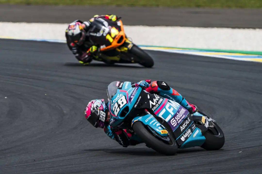 五战三冠!CFMOTO车手阿隆索制霸法国勒芒站