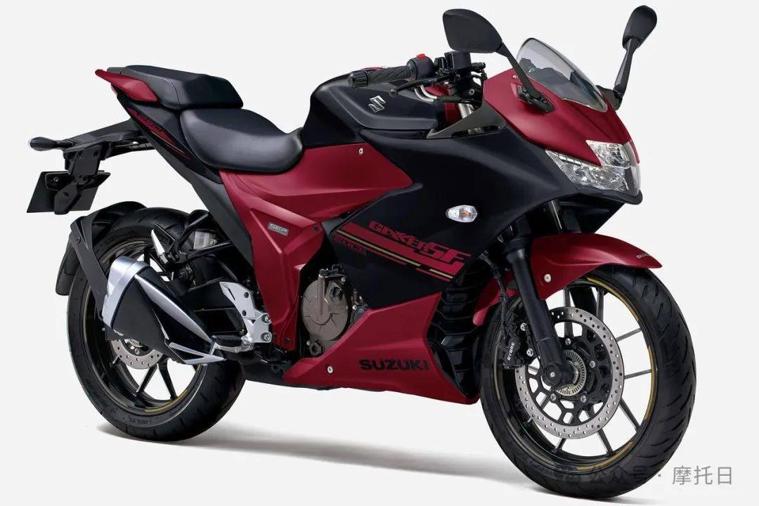 铃木发布2025款Gixxer SF250，新增海神蓝白双色皮肤