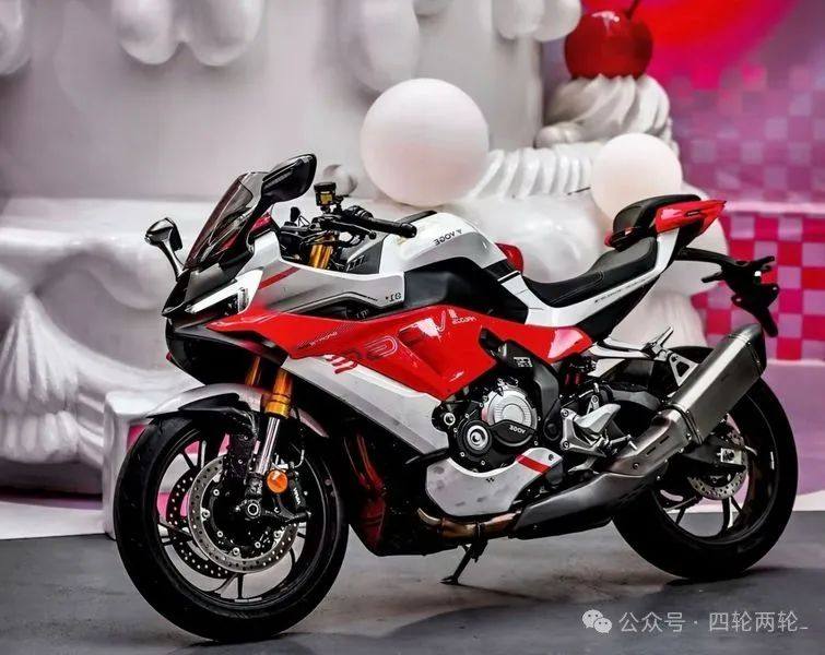 无极RR500S,上市在即,国产小排量四缸仿赛要变天了?
