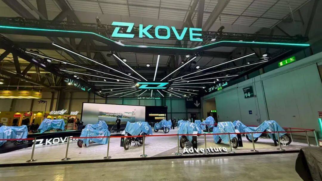 2025 EICMA ▏凯越使出“十八般武艺”,现场十八款车型全亮相,更有冠军车队助阵!