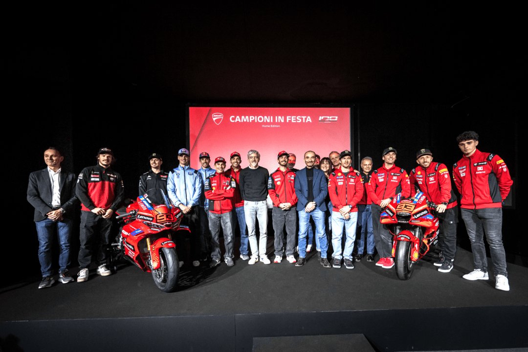 杜卡迪 Panigale V4 马昆斯 2025 世界冠军复制版
