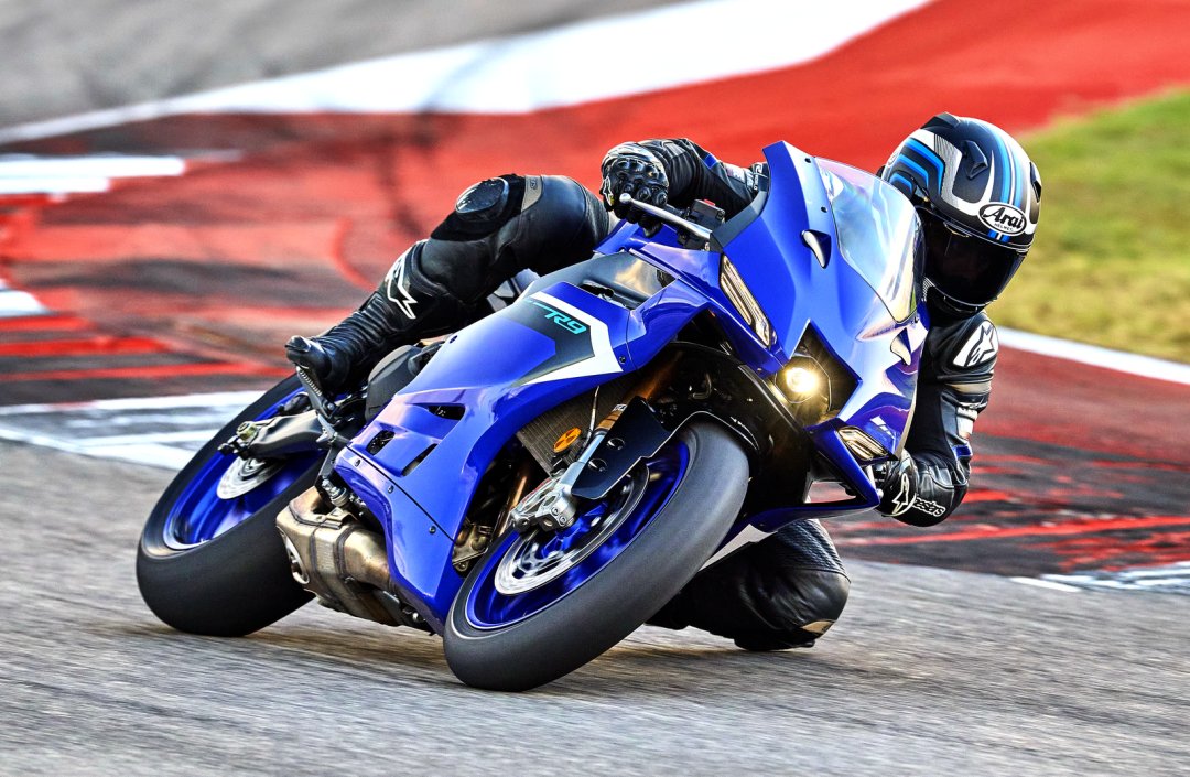 细节简介:Yamaha 全新旗舰级跑车 2025 YZF-R9