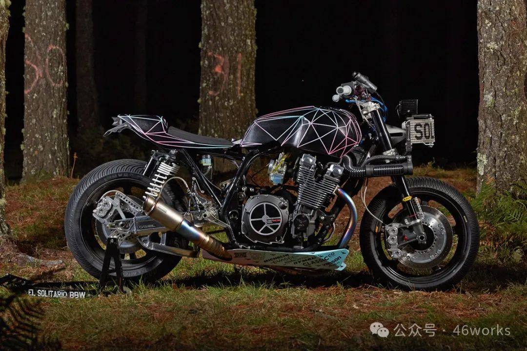 狼王出笼：Yamaha XJR1300