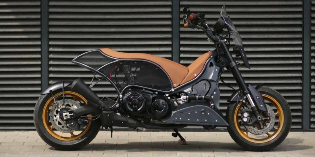 爆改大踏板 Yamaha T-MAX 560 | 每日一车