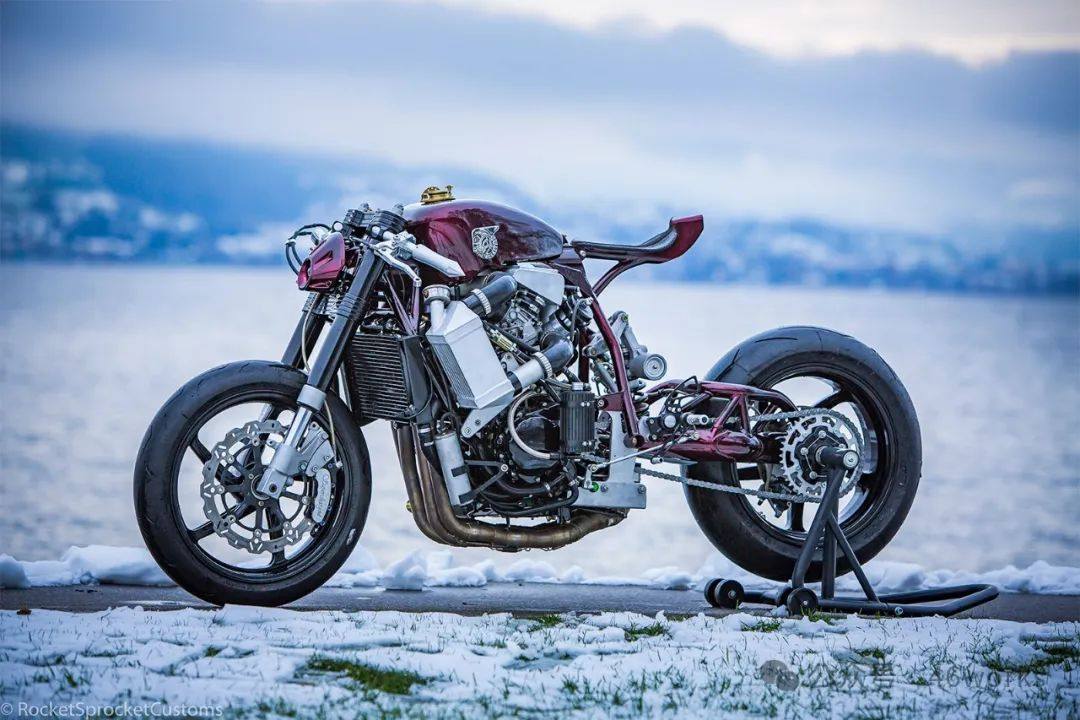 火焰刀斗士:Honda Fireblade