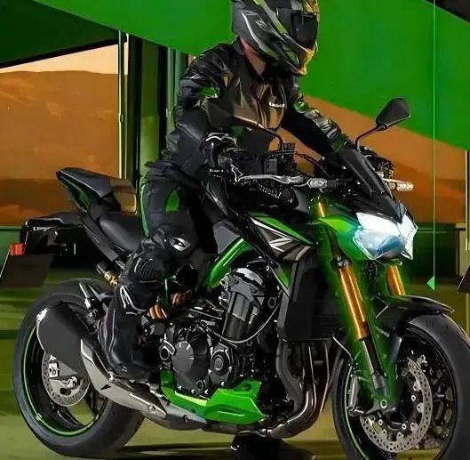 川崎四缸Z900继续内卷,降至7万