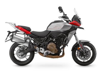 QJMOTOR 骁 700S