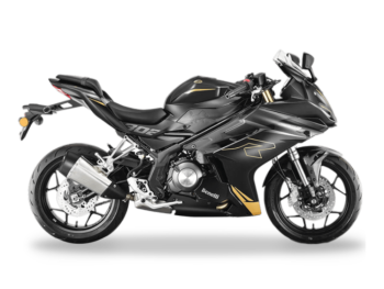 贝纳利 龙卷风 Tornado 302R
