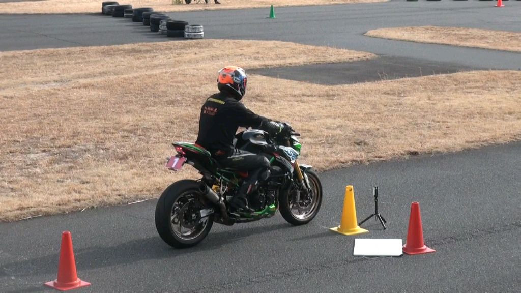 【搬运】作田隆義Z900SE继续练习。池田也恢复训练了