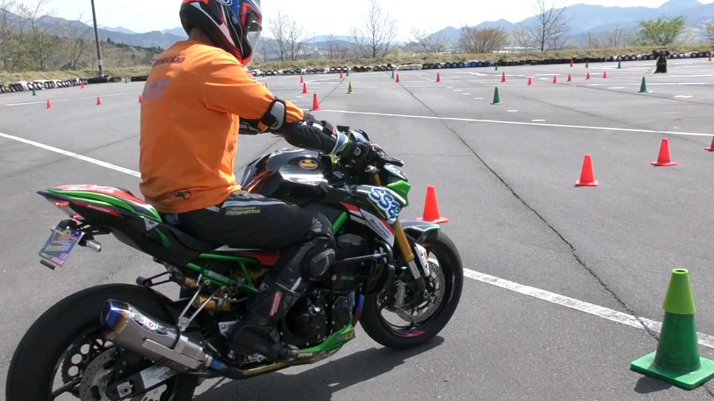 【搬运】2023.4.11作田隆義，Z900SE练习