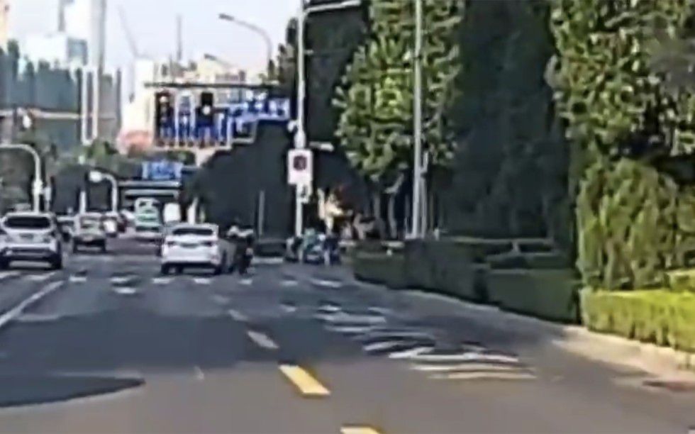 【事故】就说是故意的还是真就看不见？