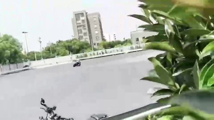 春风新仿赛曝光，带弯道ABS？拳打赛600，脚踢赛800，春风四缸跑车SR650曝光！