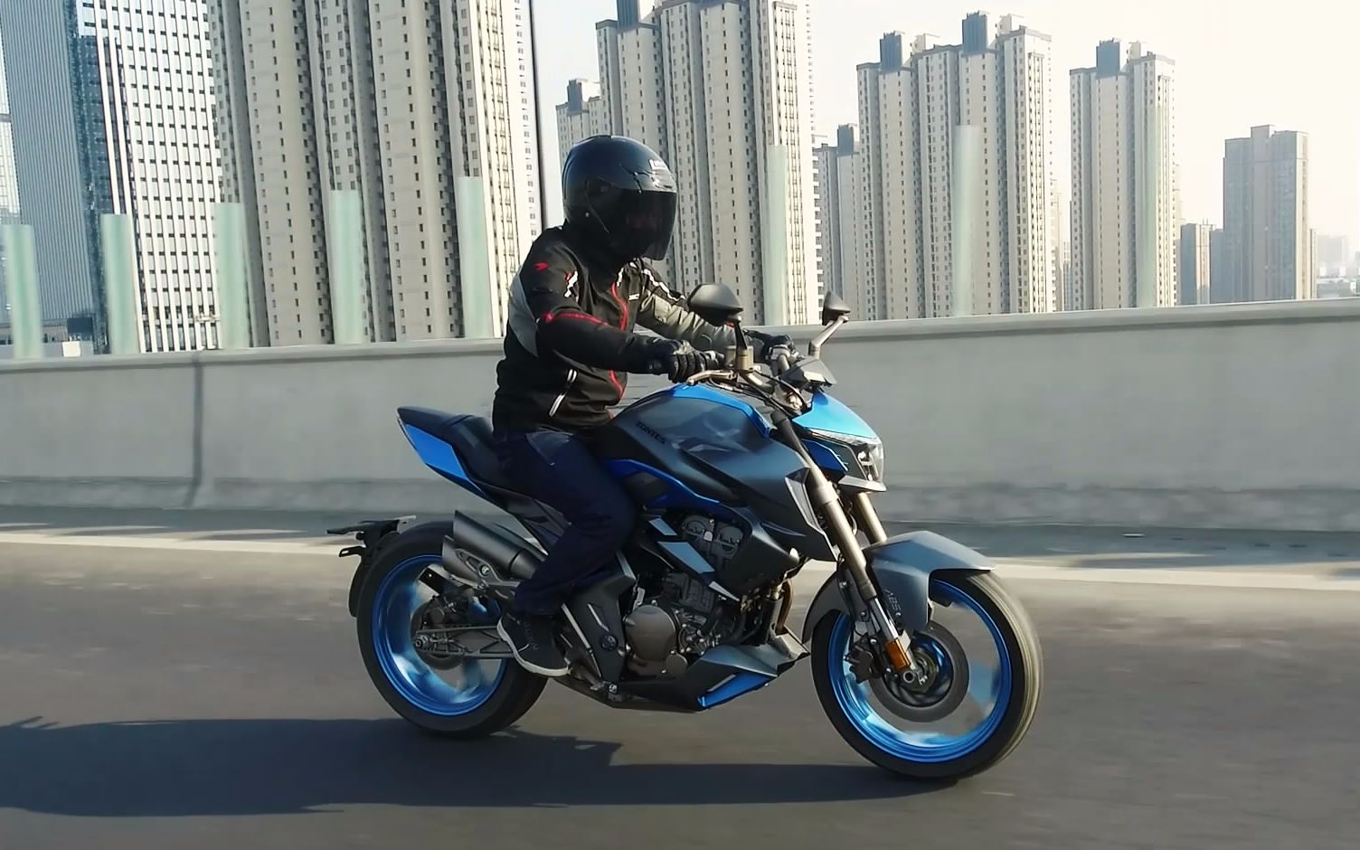 「呆子测评」网红车升仕310R，骑士网摩托车测评_18年第3集